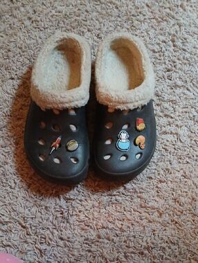 Cozy Fleece-Lined Brown Slip-On Clogs for Women